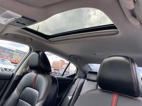 Certified 2024 Nissan Sentra SR w/ SR Premium Package FWD image 22
