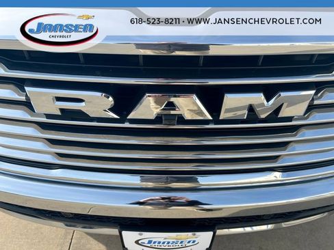 Used 2025 RAM 1500 Laramie image 30