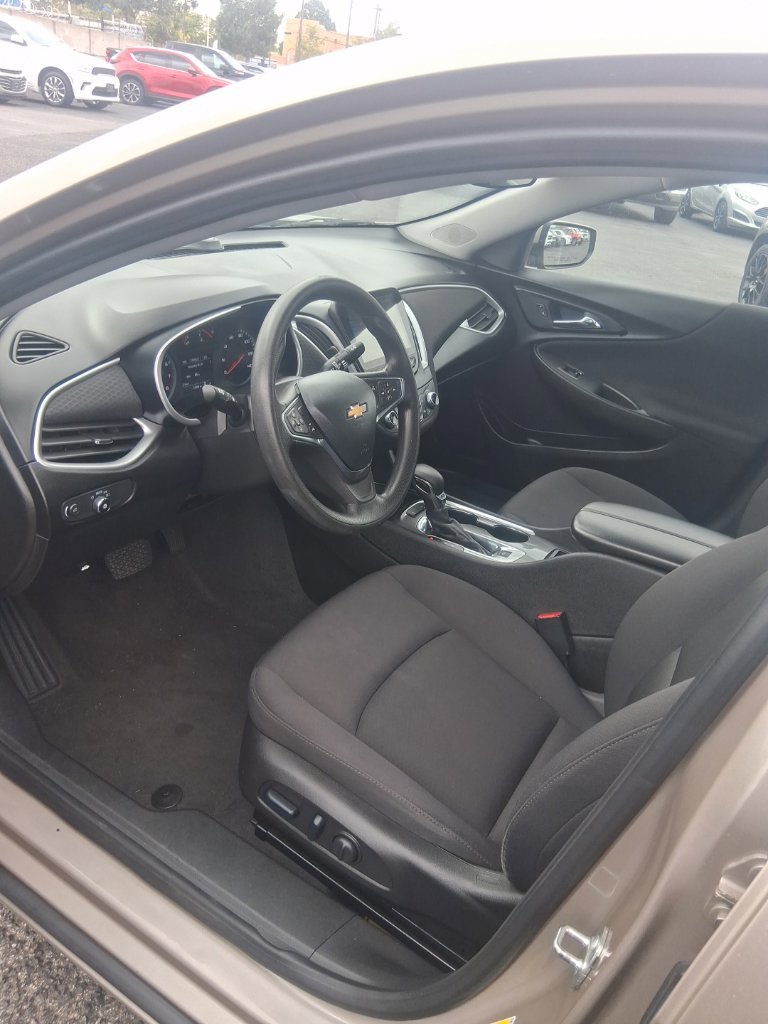 Used 2024 Chevrolet Malibu LT FWD image 11