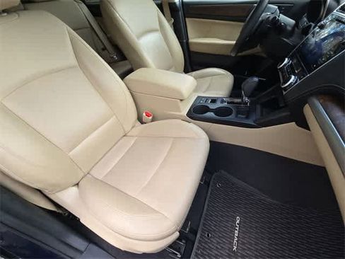 Used 2018 Subaru Outback 3.6R Limited image 21