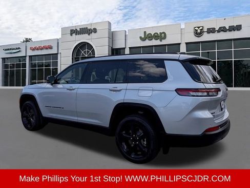 Used 2025 Jeep Grand Cherokee L Limited w/ Luxury Tech Group II AWD/4WD image 5