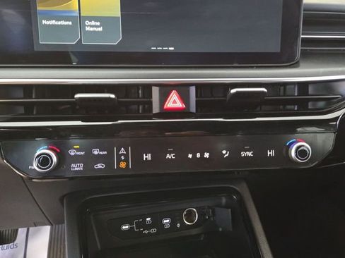 Used 2025 Kia K5 GT-Line AWD/4WD image 19