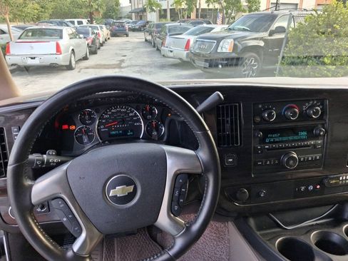 Used 2012 Chevrolet Express 1500 RWD image 15