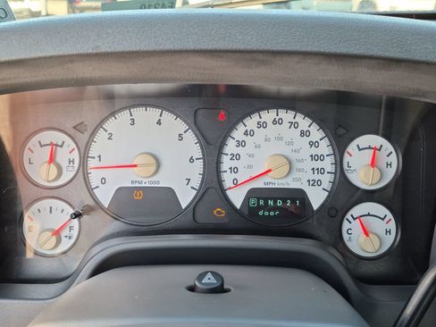Used 2008 Dodge Ram 1500 Truck SLT RWD image 18