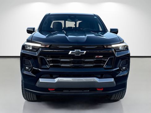 Used 2024 Chevrolet Colorado Z71 w/ Z71 Convenience Package 2 image 8