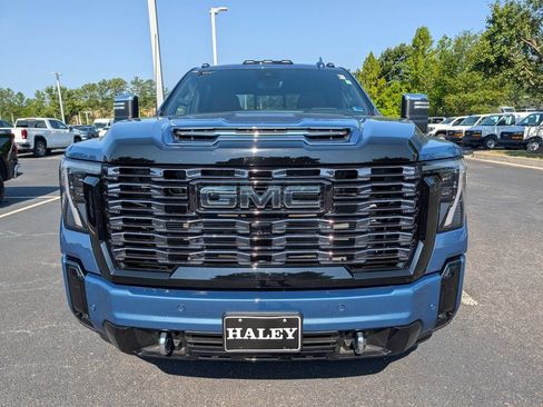 Used 2026 GMC Sierra 3500 Denali Ultimate AWD/4WD image 4