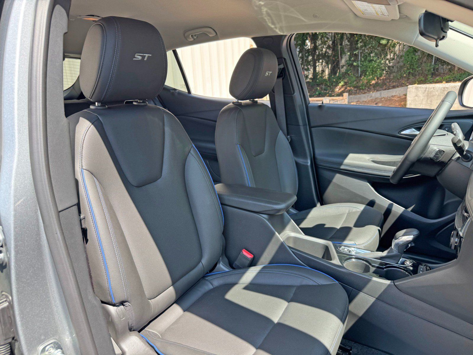 Used 2026 Buick Encore GX Sport Touring w/ Advanced Technology Package AWD/4WD image 30