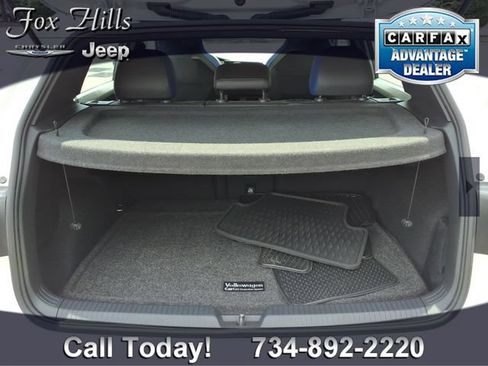 Used 2022 Volkswagen Golf R AWD/4WD image 10