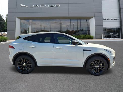 Certified 2024 Jaguar E-PACE R-Dynamic SE AWD/4WD image 4