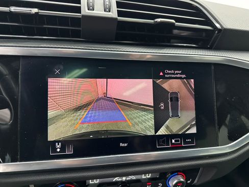 Used 2021 Audi Q3 2.0T Premium Plus w/ Premium Plus Package image 31