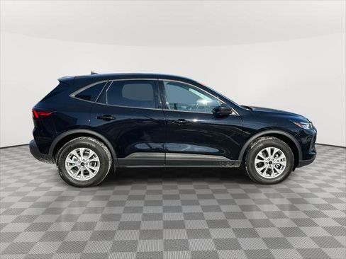 Used 2025 Ford Escape Active w/ Cold Weather Package image 2