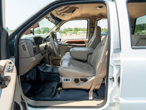 Used 2000 Ford F350 Lariat image 31