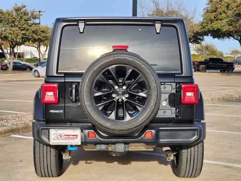 Used 2023 Jeep Wrangler Sahara w/ Cold Weather Group image 5