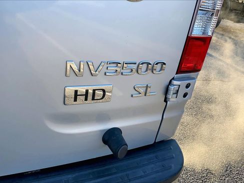Used 2016 Nissan NV 3500 SL image 28