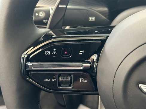 New 2026 Aston Martin V8 Vantage Convertible image 19