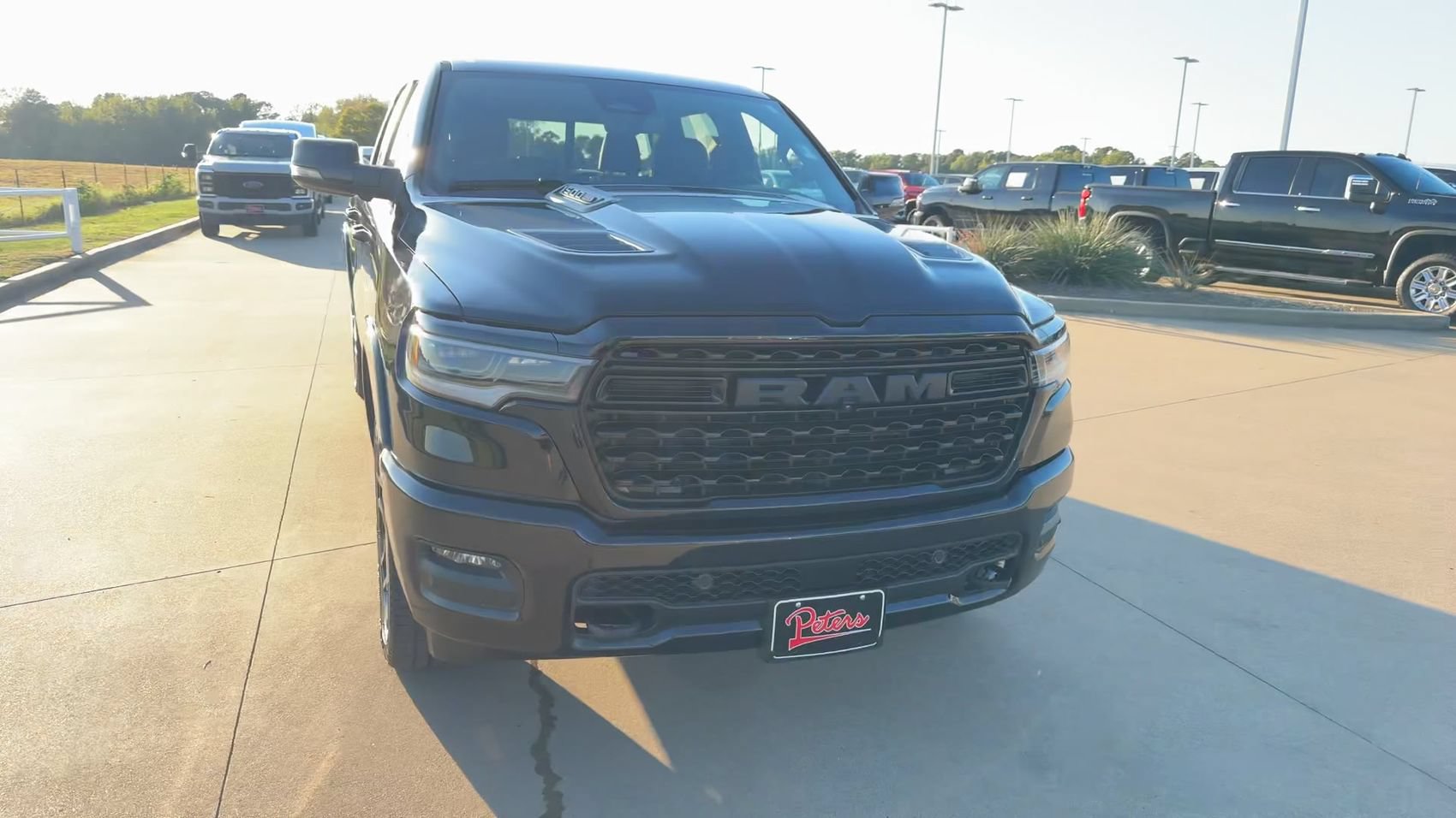 Used 2025 RAM 1500 Limited AWD/4WD image 2