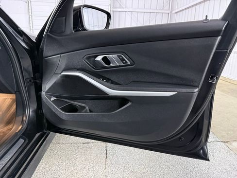 Used 2020 BMW 330i xDrive Sedan w/ Driving Assistance Package image 32