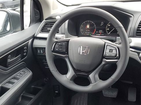 New 2026 Honda Odyssey Touring image 13