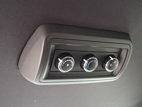 Used 2019 Dodge Grand Caravan SXT FWD image 17