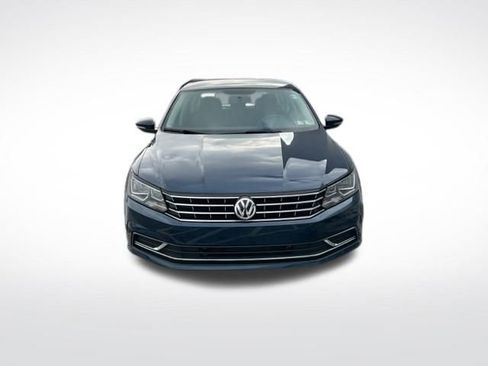 Used 2018 Volkswagen Passat 2.0T S image 2