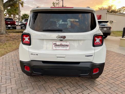 Used 2022 Jeep Renegade Latitude image 4