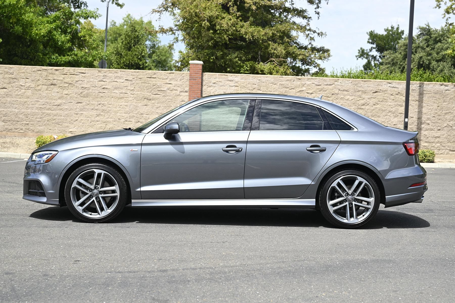 Used 2017 Audi A3 2.0T Premium Plus AWD/4WD image 2