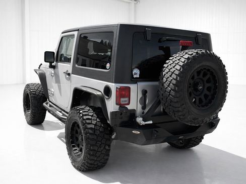 Used 2012 Jeep Wrangler Rubicon w/ PWR Convenience Group image 7