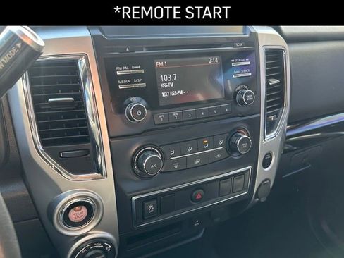 Used 2017 Nissan Titan SV image 9