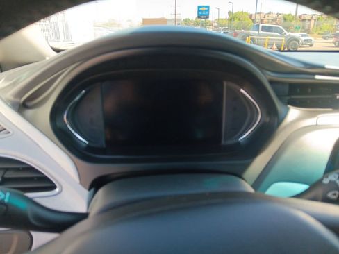 Used 2019 Chevrolet Bolt Premier w/ Infotainment Package FWD image 15