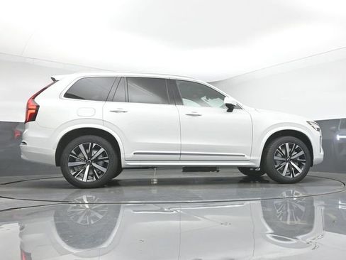 New 2026 Volvo XC90 B6 Core w/ Protection Package Premier image 43