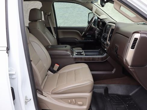 Used 2016 GMC Sierra 3500 Denali w/ Duramax Plus Package image 39