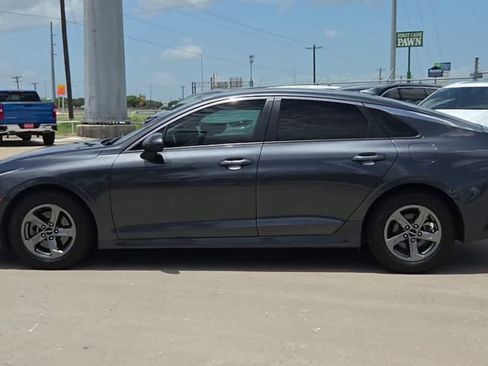 Used 2022 Kia K5 LXS FWD image 5
