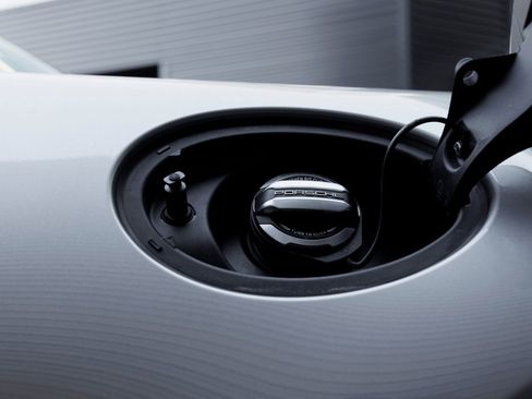 Certified 2024 Porsche 911 GT3 image 38