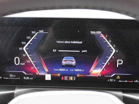 Used 2025 BMW 330i Sedan image 10