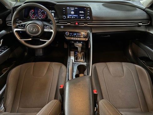 Certified 2023 Hyundai Elantra SEL image 17