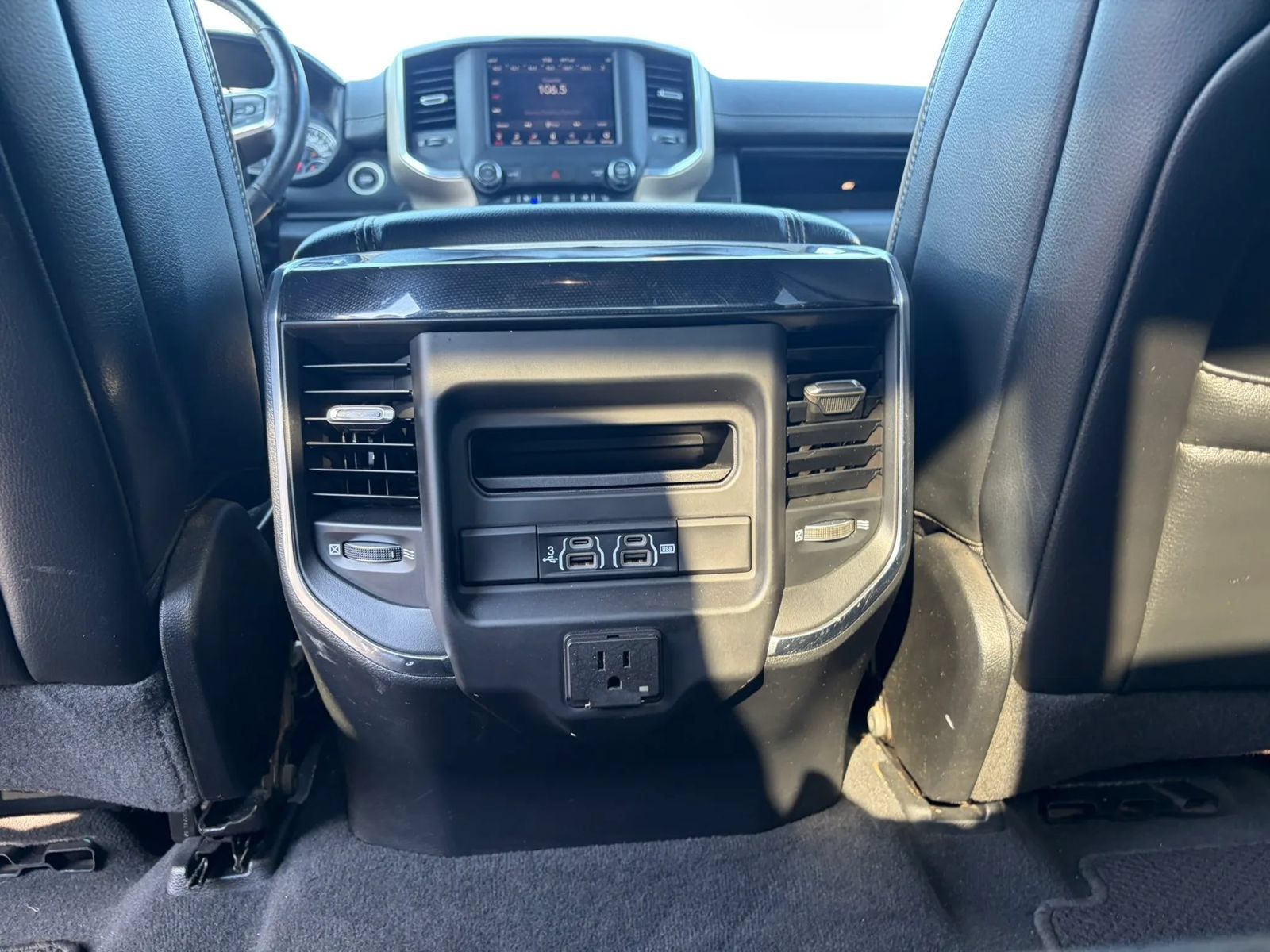 Used 2019 RAM 1500 Laramie w/ Sport Appearance Package AWD/4WD image 28