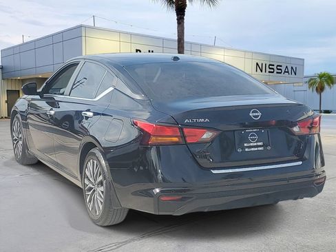 Certified 2023 Nissan Altima 2.5 SV FWD image 4