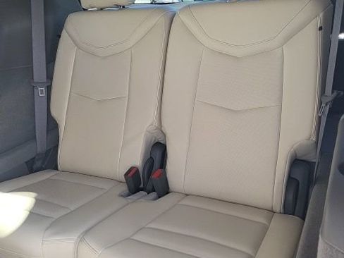 Used 2022 Cadillac XT6 Premium Luxury w/ Technology Package image 22