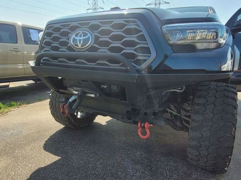Used 2022 Toyota Tacoma TRD Off-Road image 29