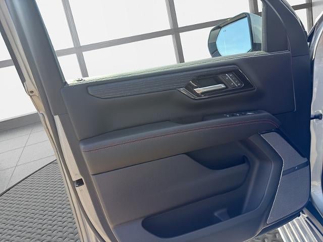 Used 2025 GMC Yukon AT4 Ultimate w/ LPO, Illumination Package AWD/4WD image 26