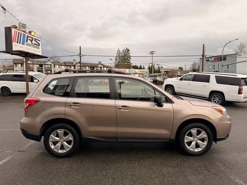 Used 2016 Subaru Forester 2.5i w/ Alloy Wheel Package AWD/4WD image 6