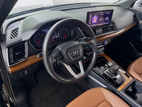 Used 2023 Audi Q5 2.0T Premium w/ Convenience Package AWD/4WD image 23