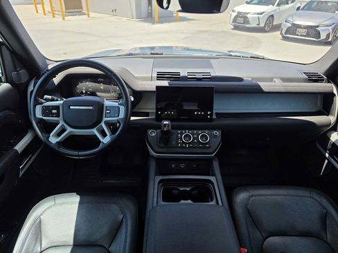 Certified 2022 Land Rover Defender 110 SE AWD/4WD image 19