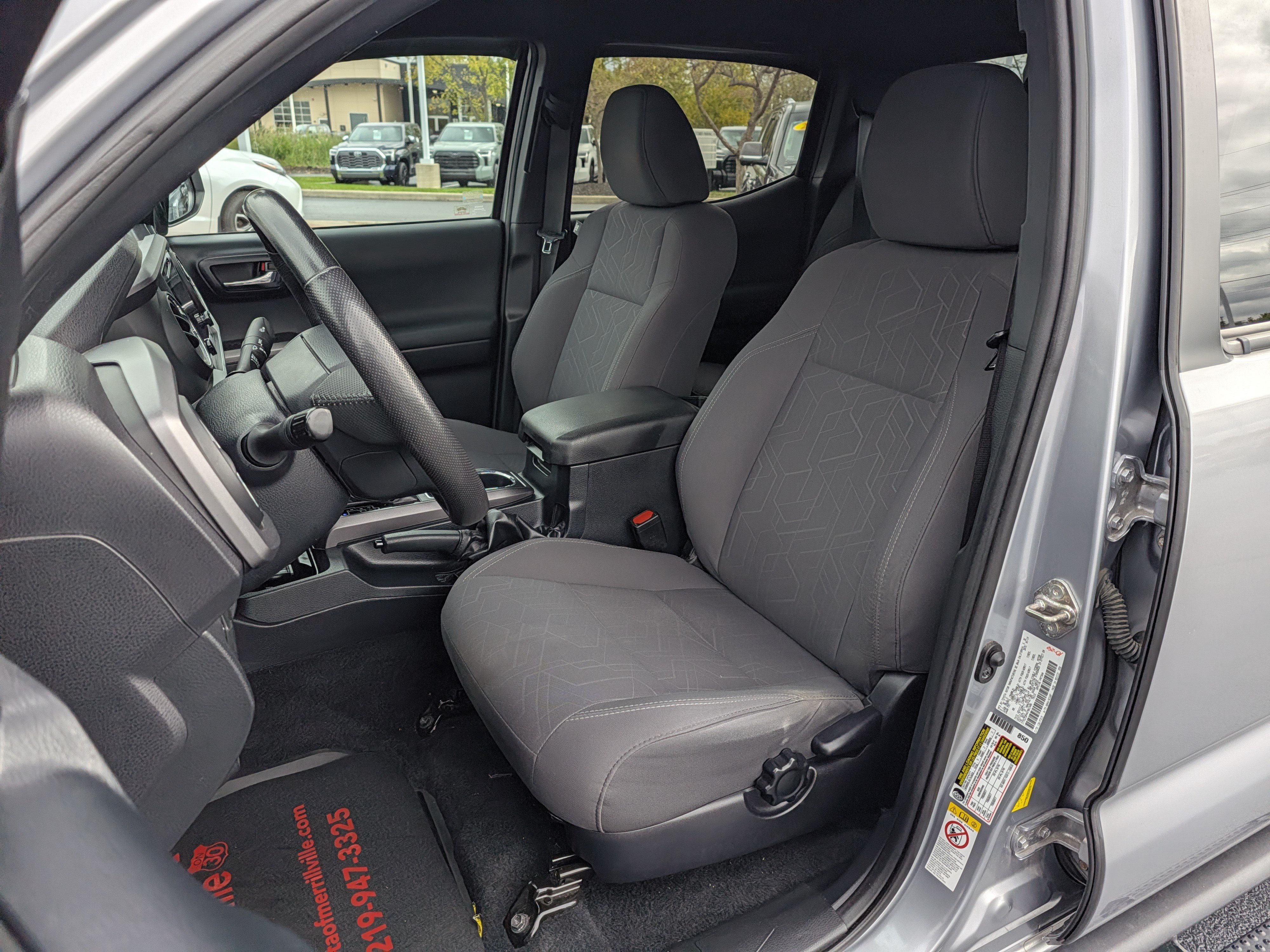Used 2019 Toyota Tacoma TRD Sport w/ Technology Package AWD/4WD image 16