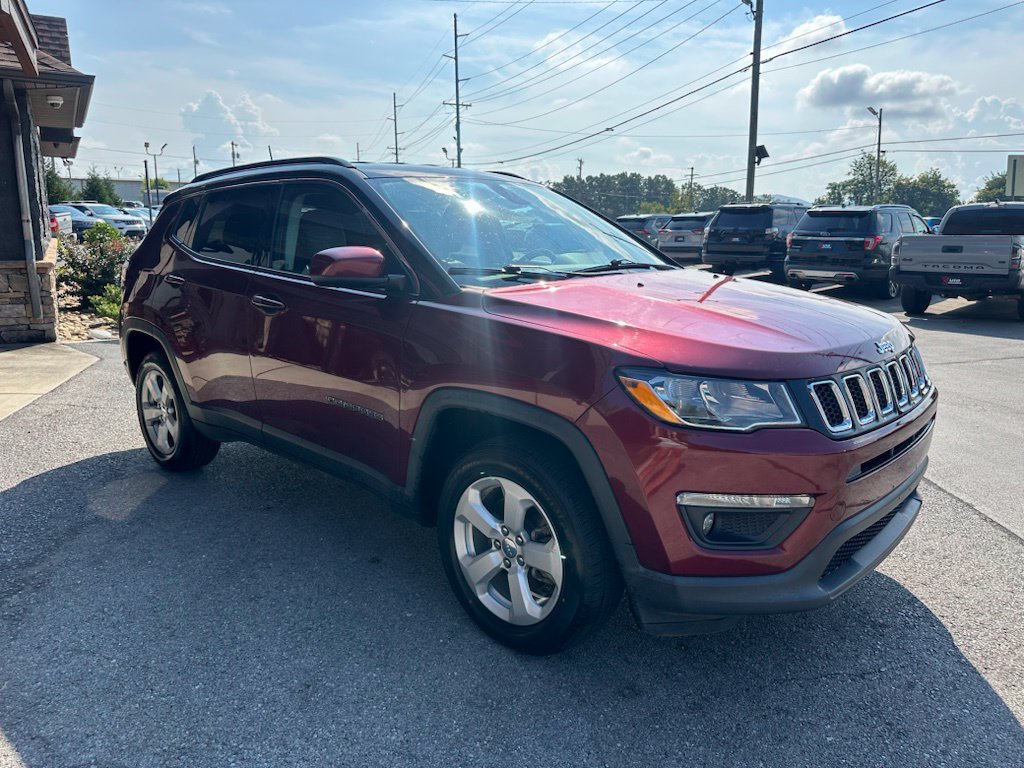 Used 2020 Jeep Compass Latitude w/ Cold Weather Group AWD/4WD image 12