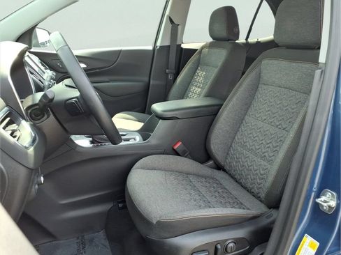 Certified 2024 Chevrolet Equinox LT FWD image 17