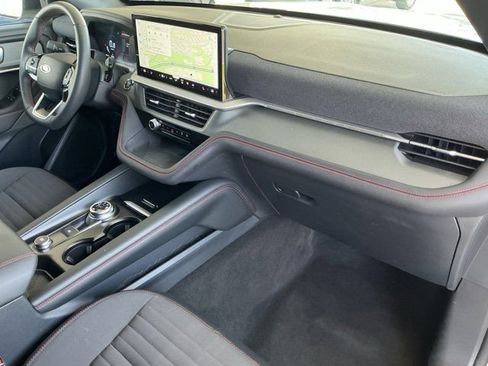 Used 2025 Ford Explorer ST-Line w/ ST-Line Street Pack AWD/4WD image 22