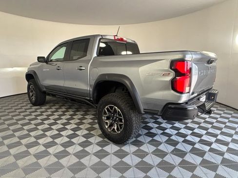 Used 2024 Chevrolet Colorado ZR2 w/ ZR2 Convenience Package III AWD/4WD image 40