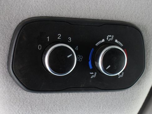 Used 2020 Ford Transit 150 XL image 22