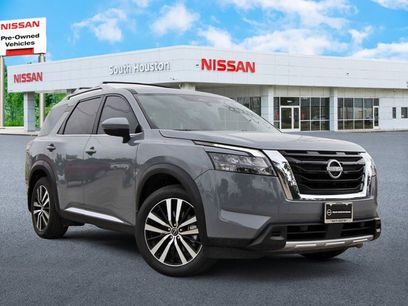 Used 2025 Nissan Pathfinder Platinum